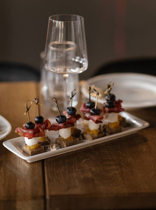 Подача блюд для свадьбы и корпоратива